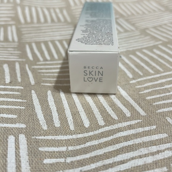 BECCA Skin Love Brighten and Blur Primer - Picture 5 of 13